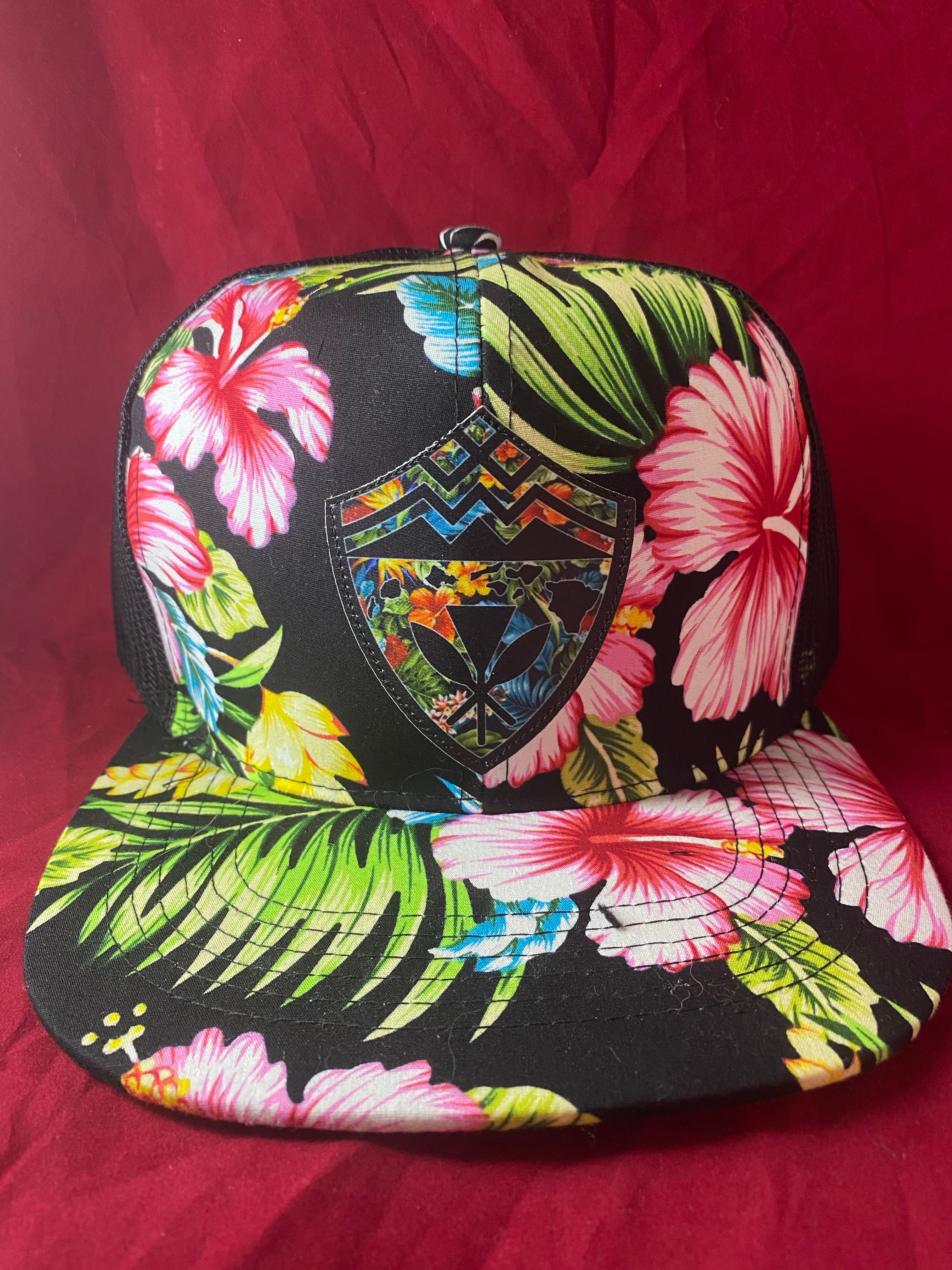 Hawaii Kanaka Shield Floral Flat Brim Trucker