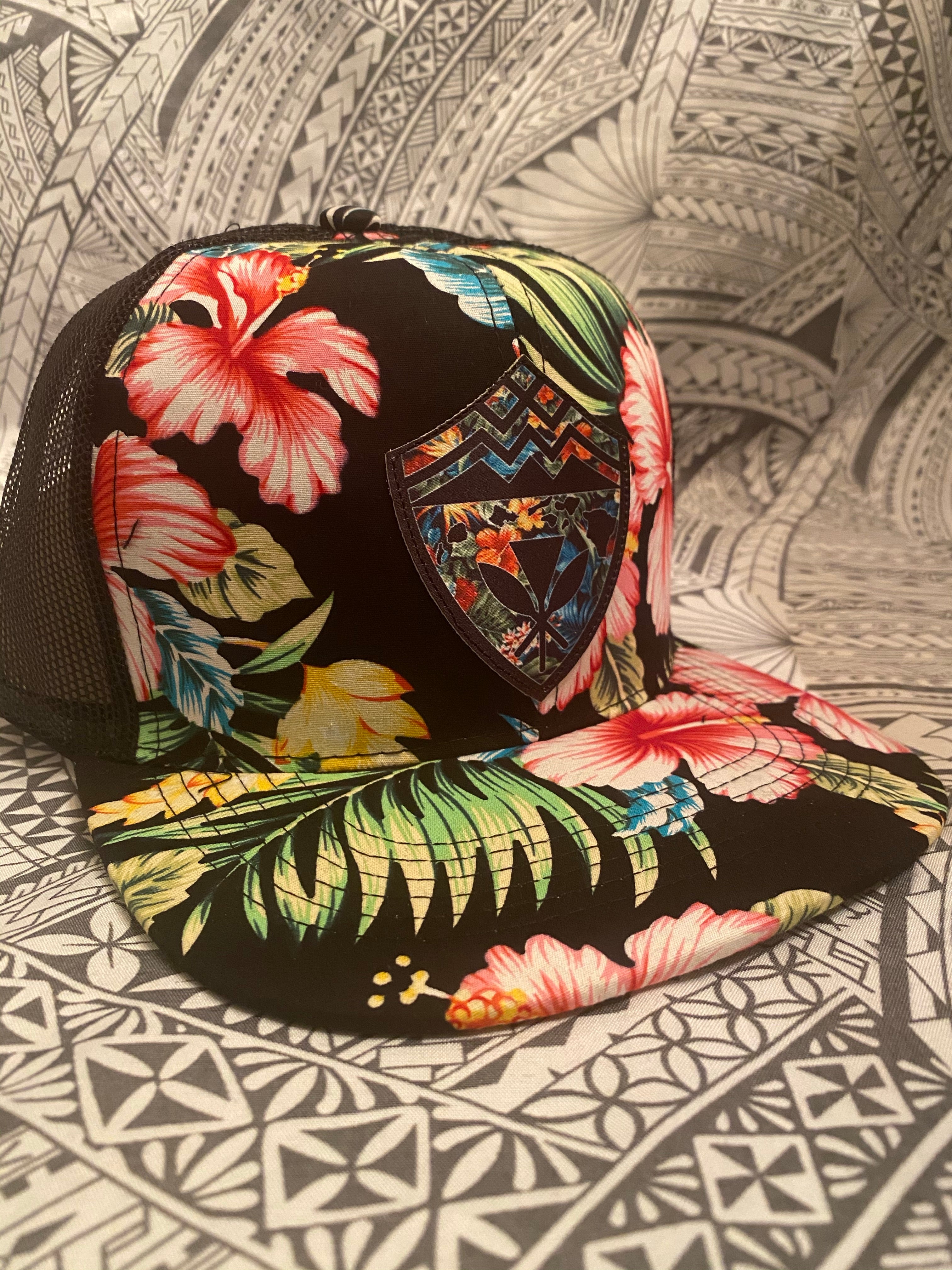 Hawaii Kanaka Shield Floral Flat Brim Trucker