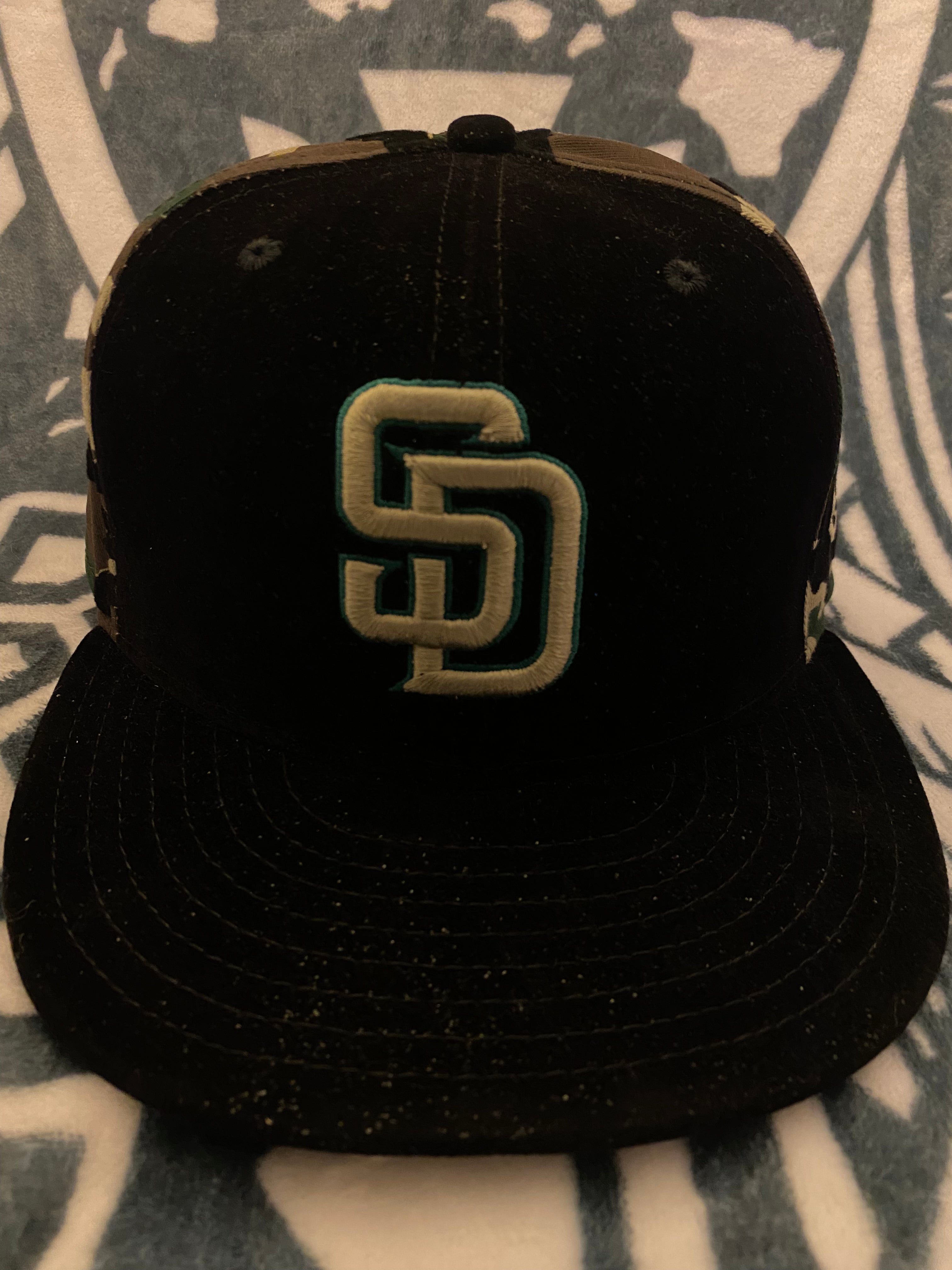 SD San Diego Padres New Era Black Camo Fittedhh
