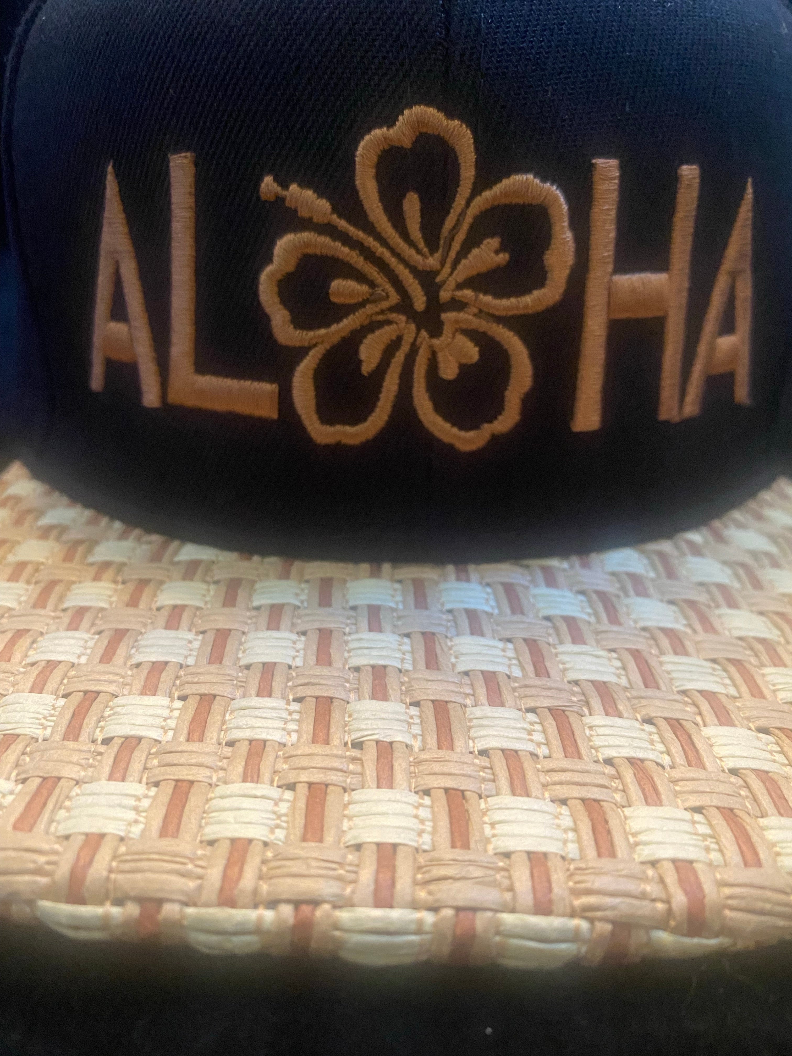 Aloha Hibiscus Weave Brim